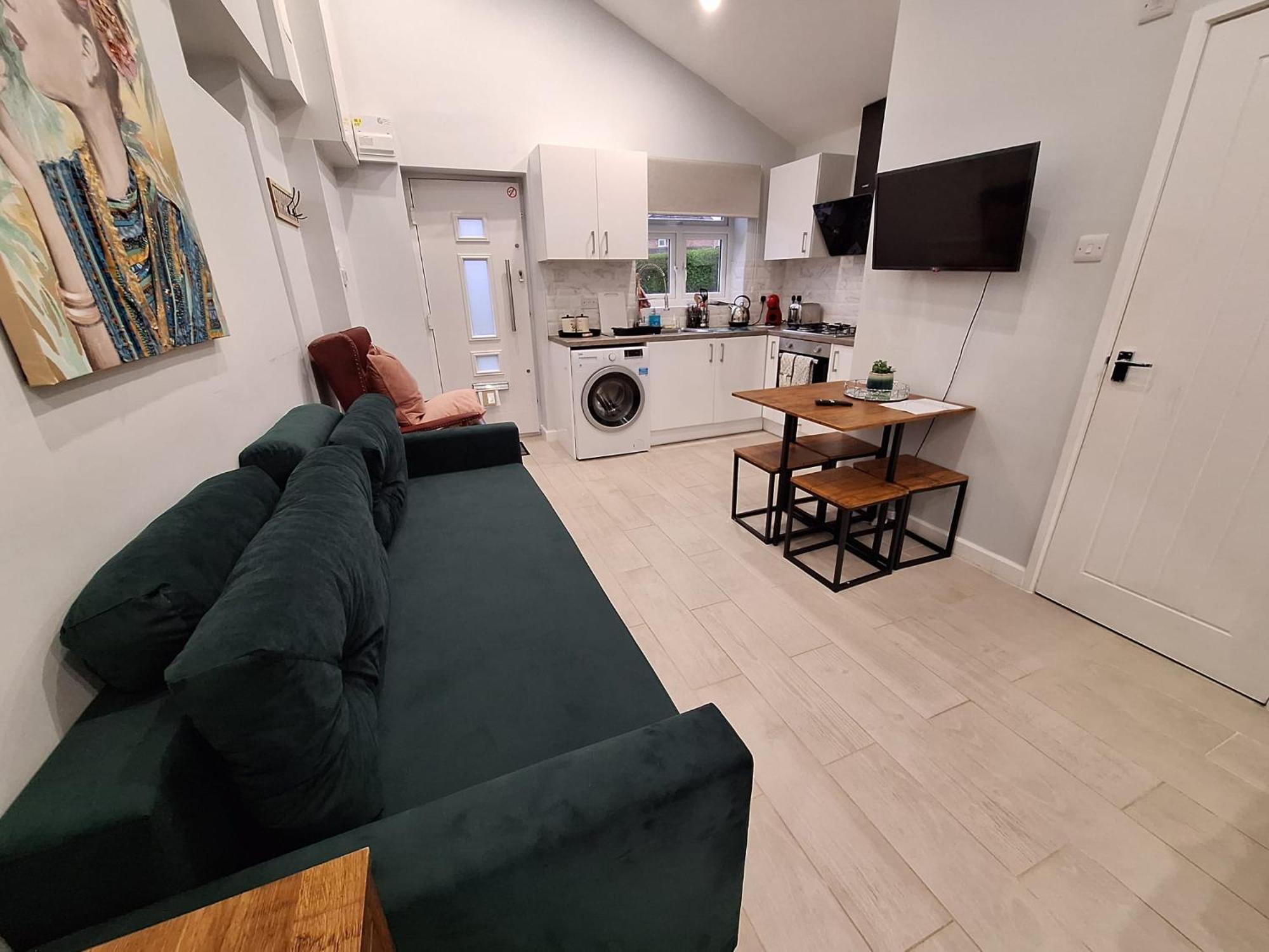 New, Stylish Studio Flat With Private Patio And Free On-Street Parking Check Out At 11Am Bournemouth Zimmer foto